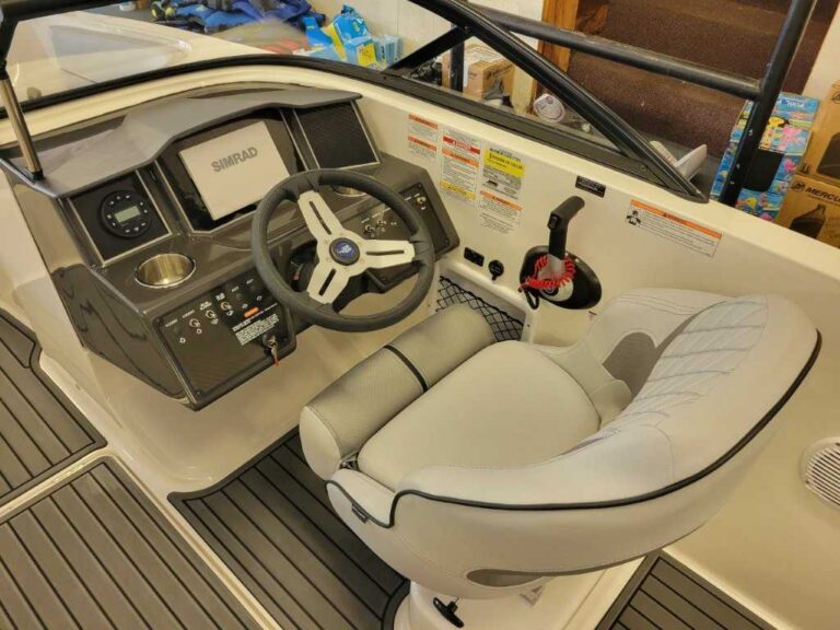 2025 Bayliner VR5 - Proarc Tower Pkg US-BLBX1465H425 [photo 37]